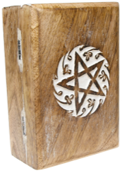 Boîte pentacle en bois sculptée (pour protéger un jeu de tarot ou un pendule)-0